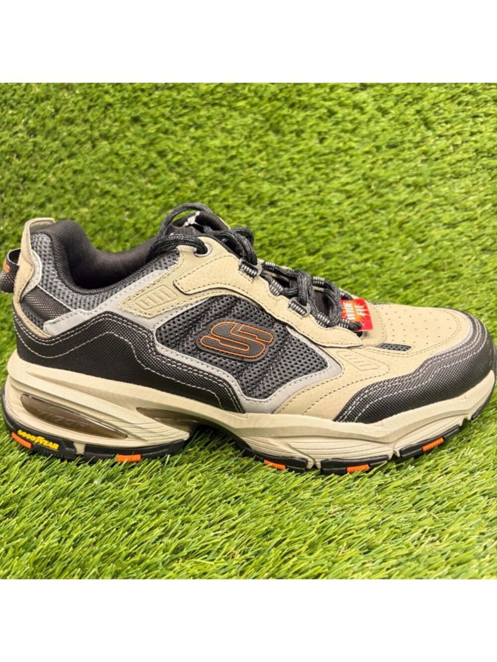 Skechers Vigor 3.0 Mens Size 8.5E Taupe Black Running Walking Shoes Sneakers